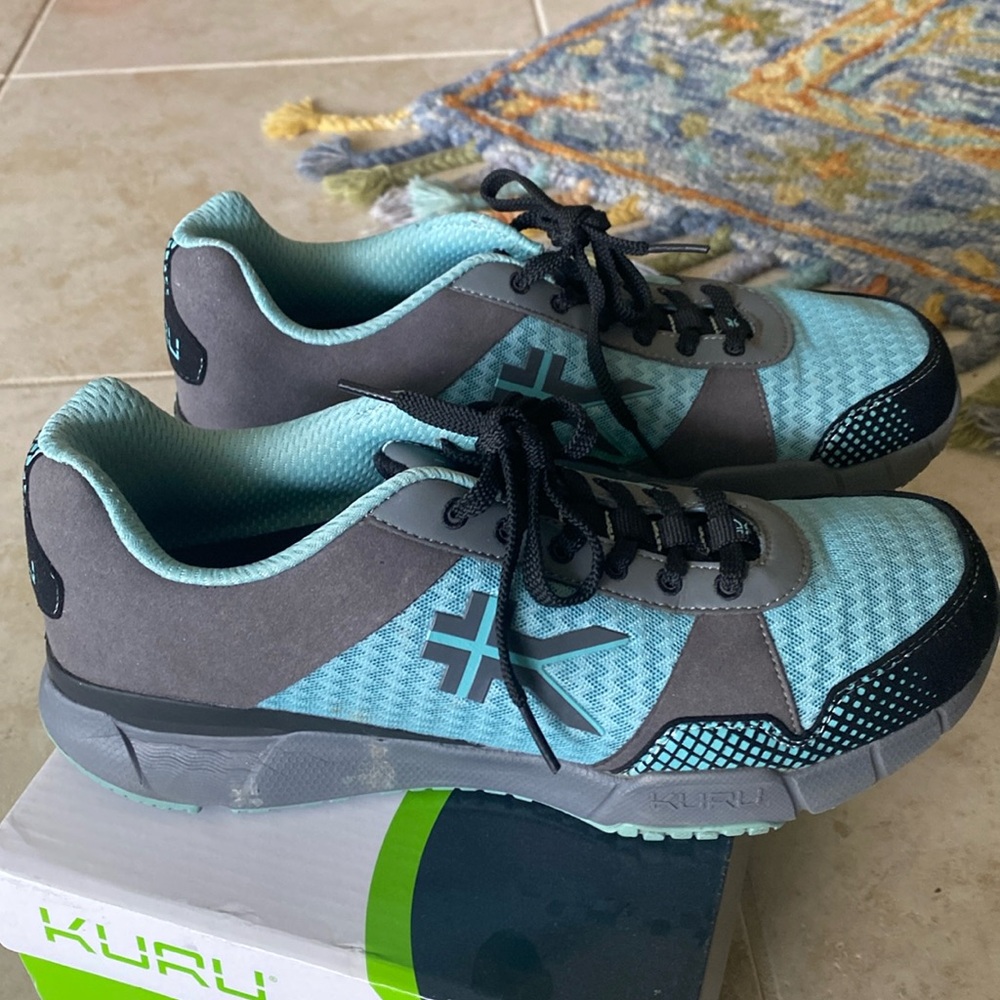 Kuru walking shoes